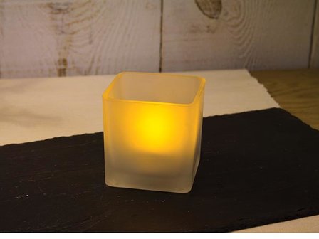 Real-candlelight-LED---square-model---7.5-cm---batteries-not-provided-(RCL-LED-005-UW)