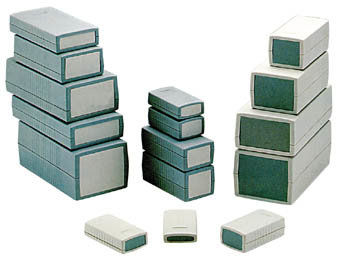 BEHUIZINGEN VAN GEGOTEN PLASTIC - DONKERGRIJS 90 x 50 x 16mm (G401)