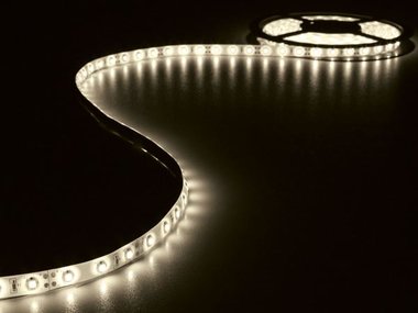 KIT MET FLEXIBELE LED-STRIP EN VOEDING - WARMWIT - 180 LEDS - 3 m - 12 VDC (LEDS14WW)