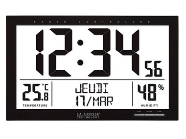 LA CROSSE - DCF-KLOK MET KALENDER, TEMPERATUUR, VOCHTIGHEID EN ALARM - 37 x 27 x 2,4 cm (WS8013)